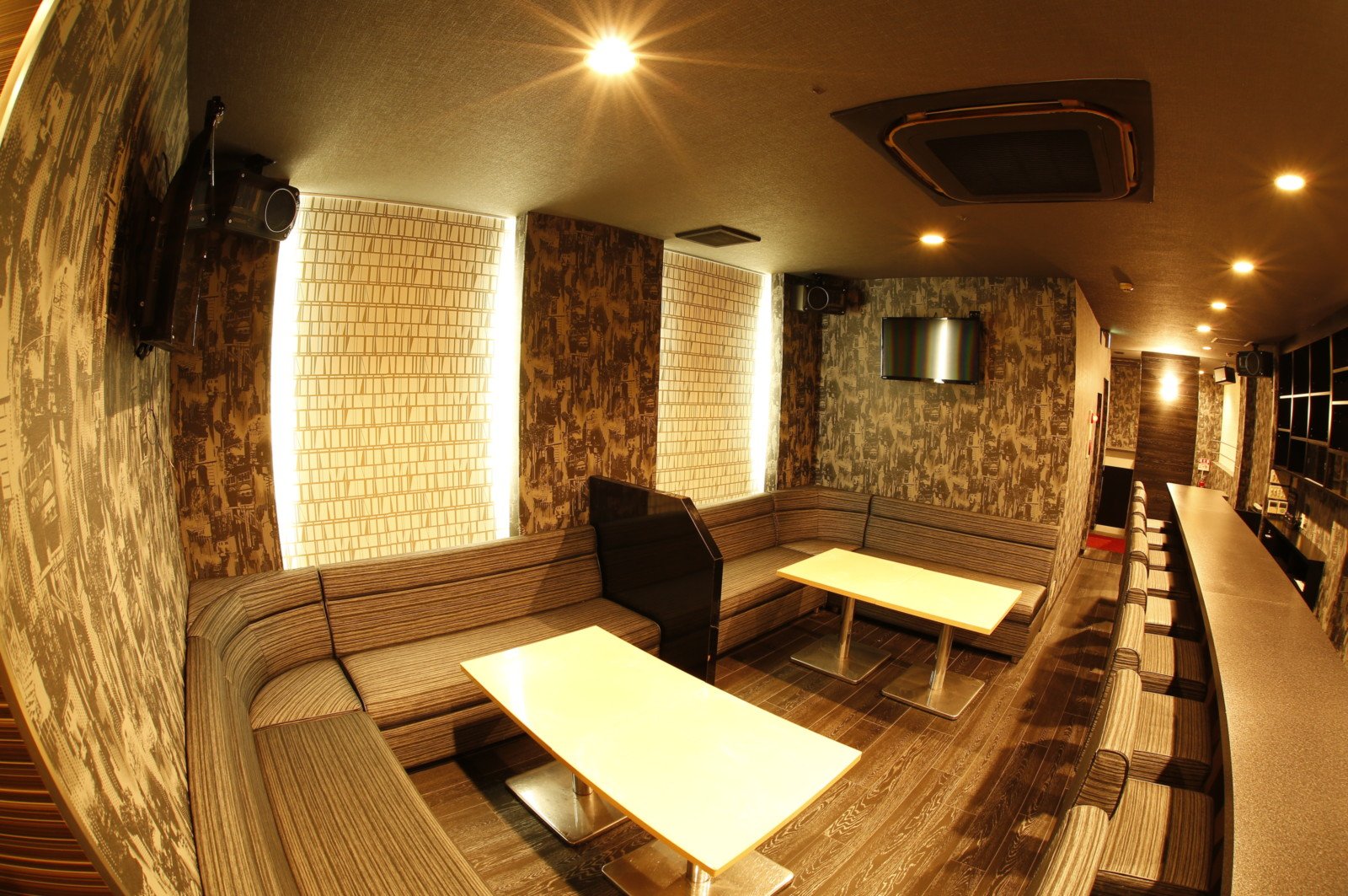 Snack BLOOM 店内写真 3