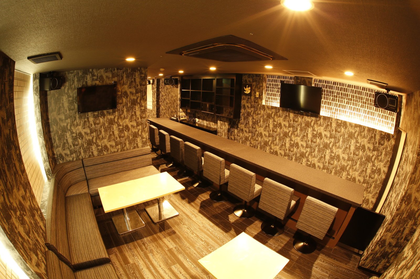 Snack BLOOM 店内写真 4