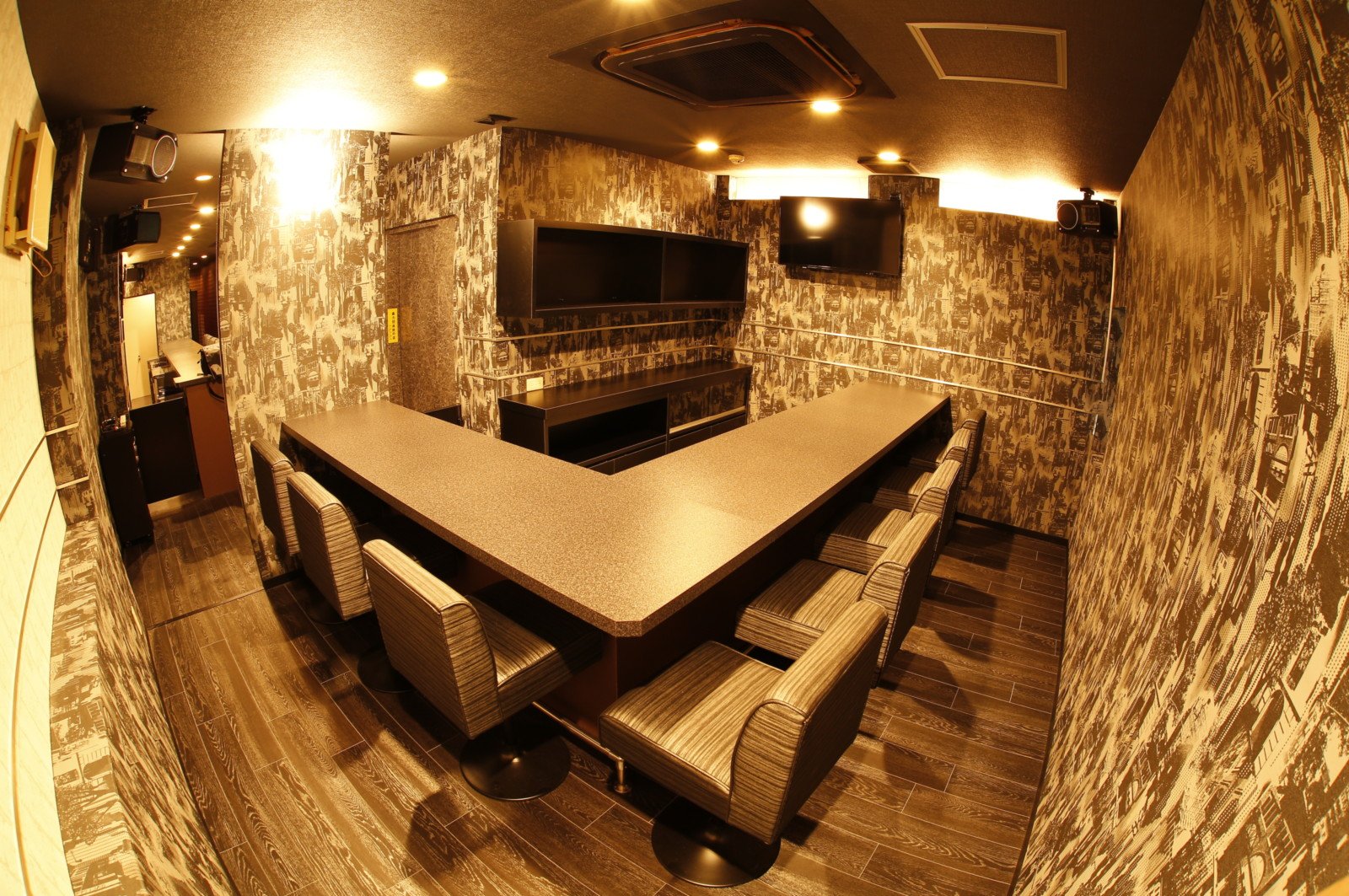 Snack BLOOM 店内写真 5