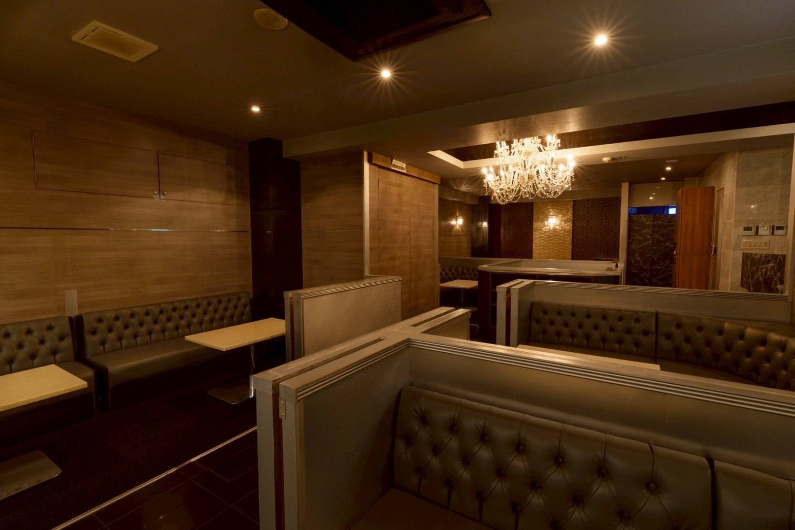 LOUNGE NOAH 店内